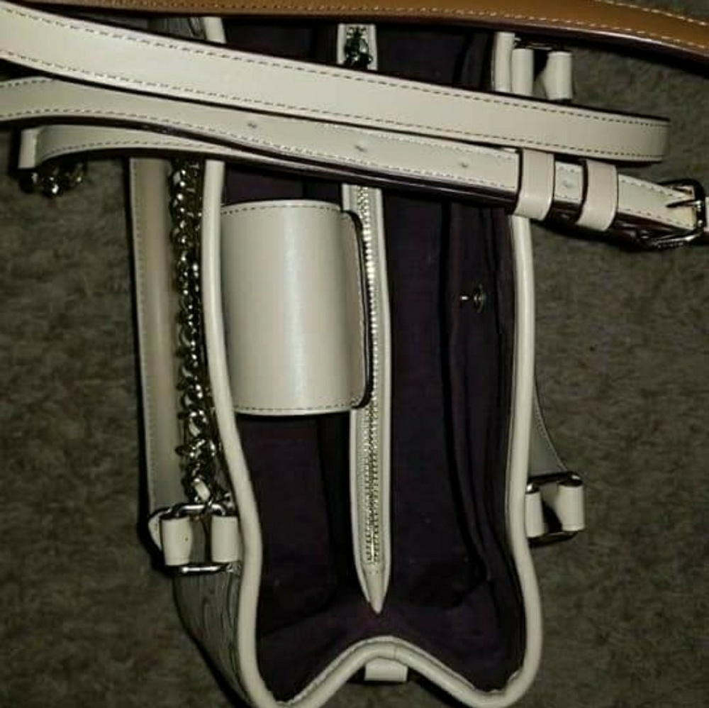 Purse - Picture 2 of 4